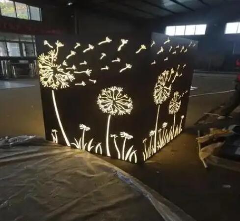 精河耐候钢灯箱